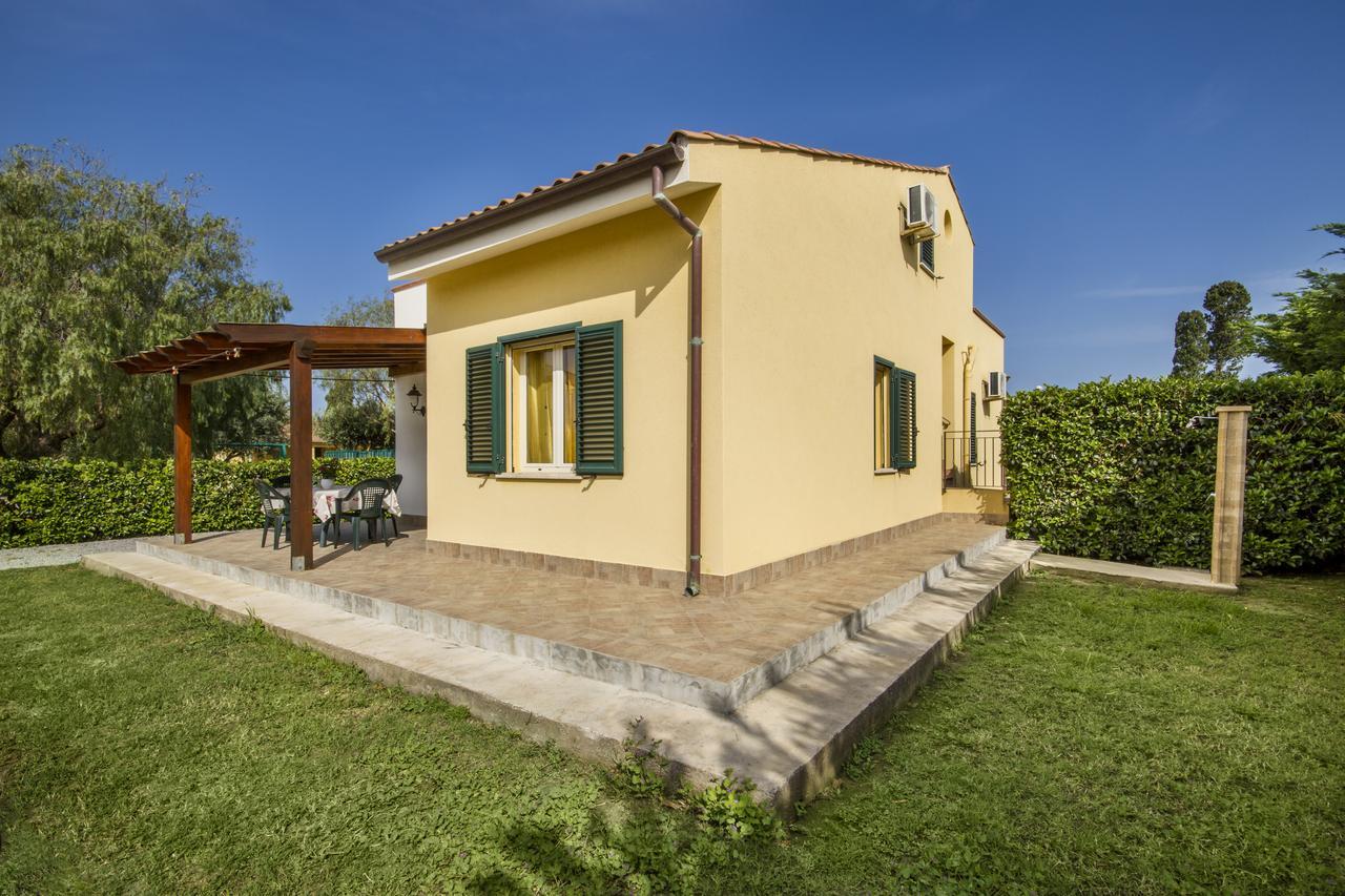 Case Vacanze Paradise Beach Vicino Cefalu Piscina Aperta Campofelice Di Roccella Luaran gambar