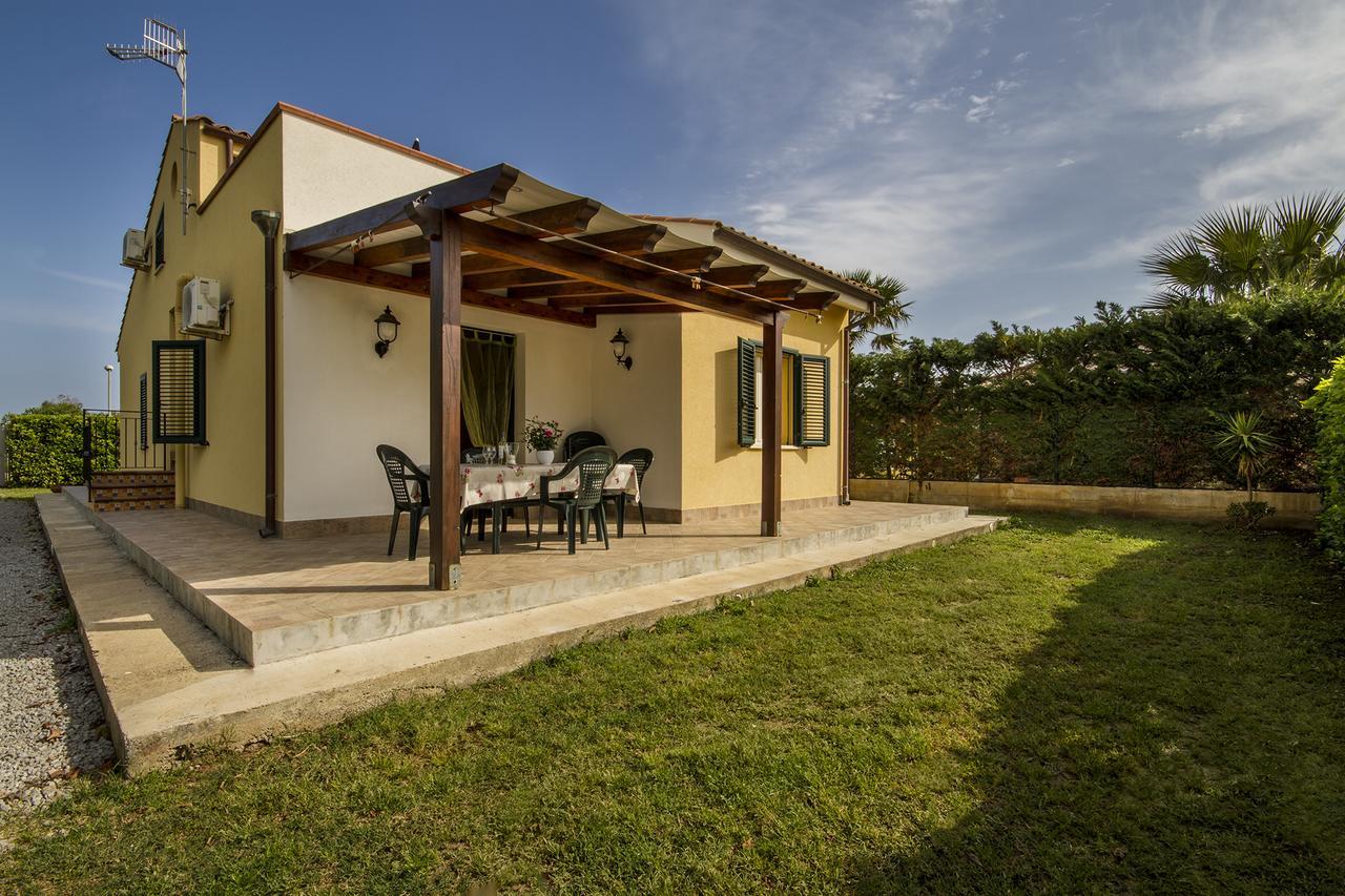 Case Vacanze Paradise Beach Vicino Cefalu Piscina Aperta Campofelice Di Roccella Luaran gambar