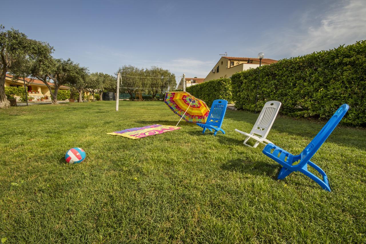 Case Vacanze Paradise Beach Vicino Cefalu Piscina Aperta Campofelice Di Roccella Luaran gambar